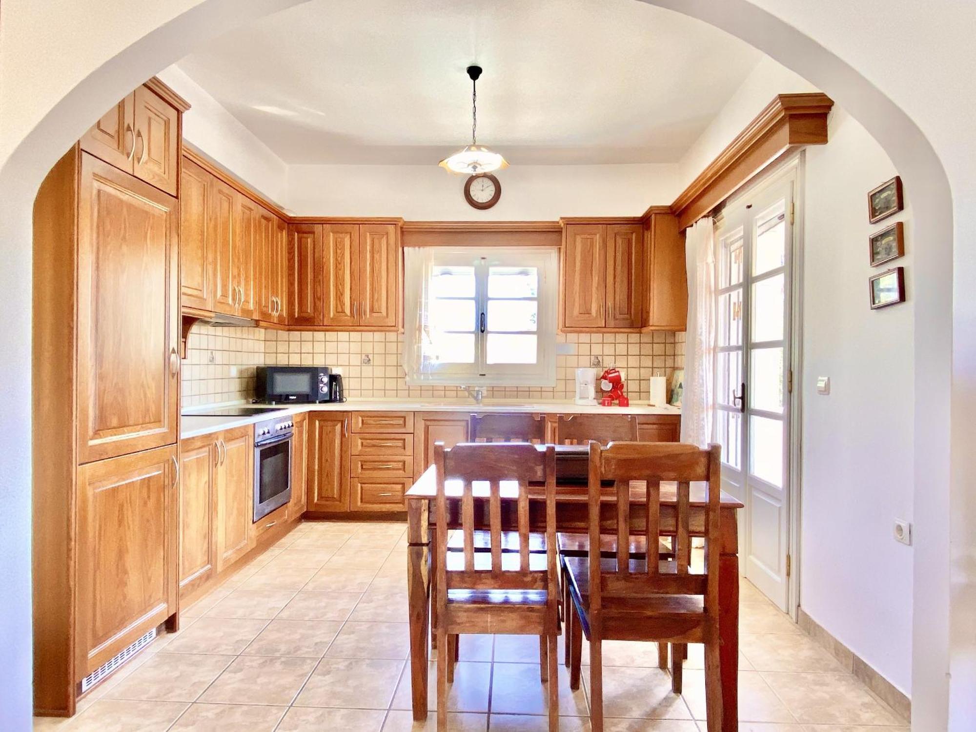 Kostas Estate With Private Pool By Dadovillas Astrakeri