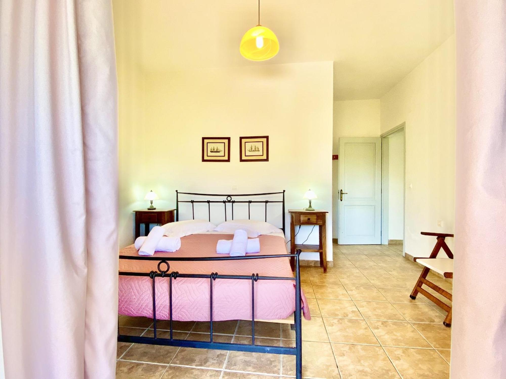 Villa Kostas Estate With Private Pool By Dadovillas Astrakeri