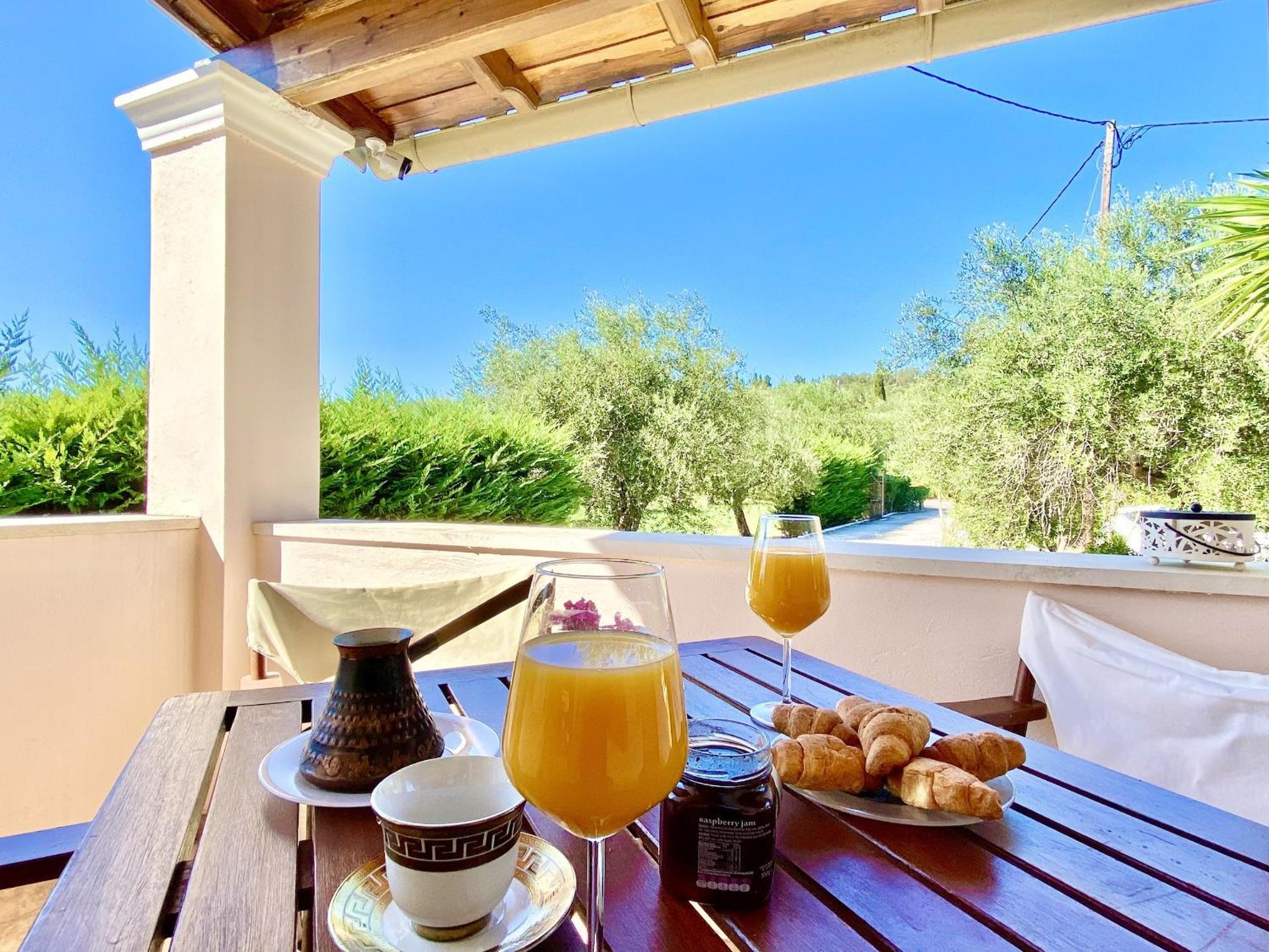 Kostas Estate With Private Pool By Dadovillas Villa