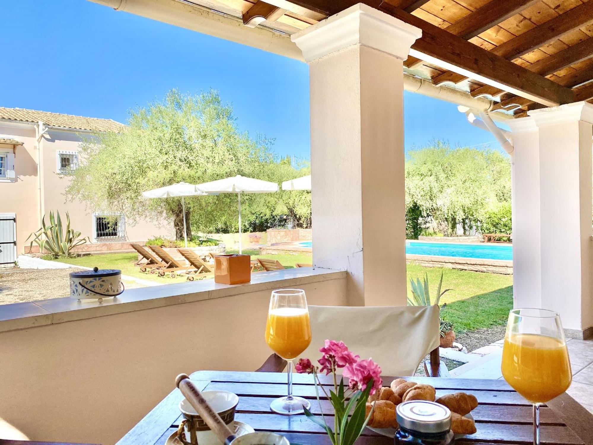 Kostas Estate With Private Pool By Dadovillas Villa *