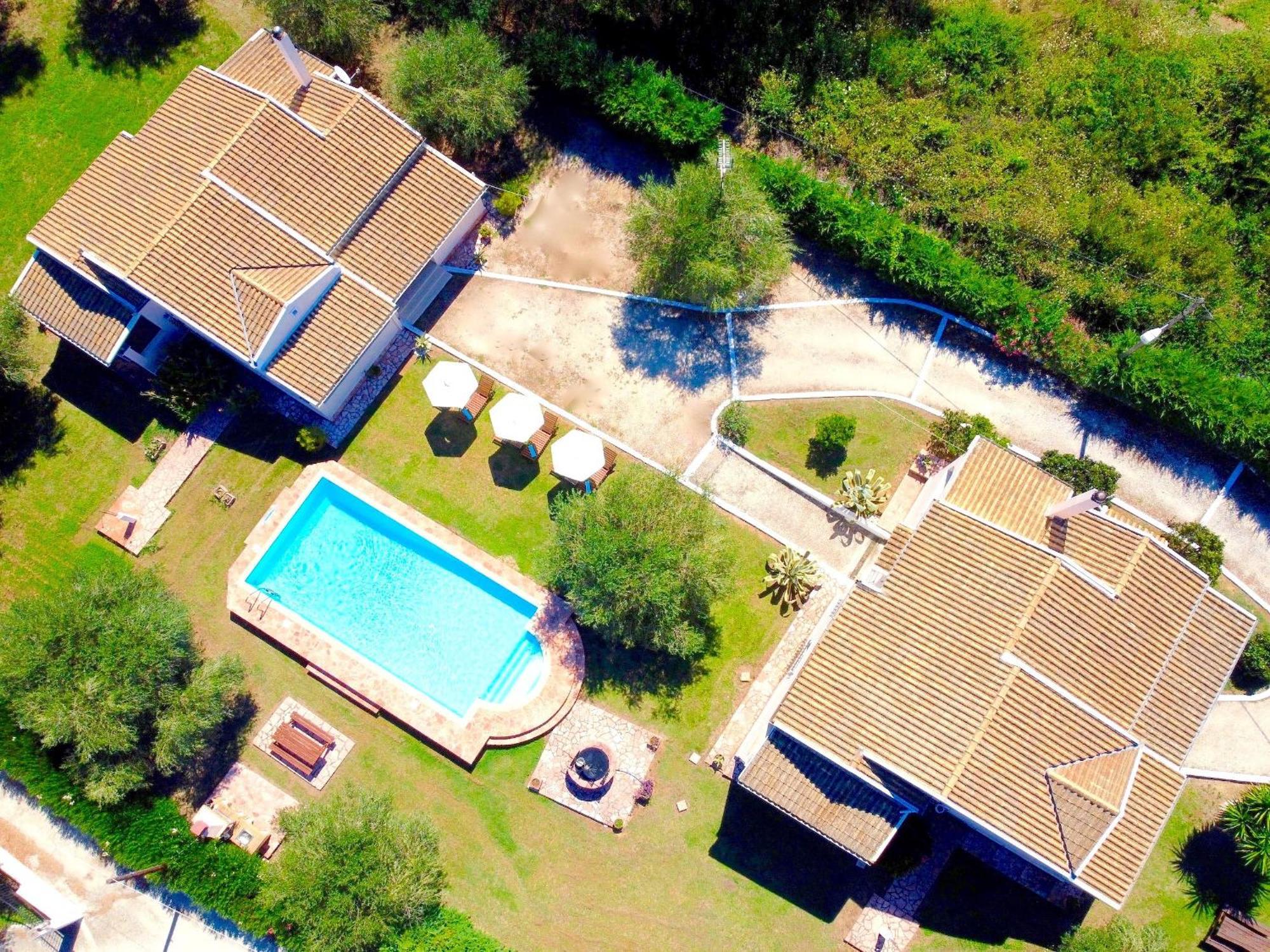 Villa Kostas Estate With Private Pool By Dadovillas Astrakeri
